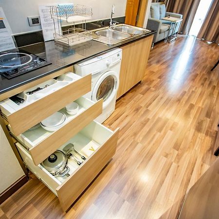 V Residence Bangkok Dış mekan fotoğraf