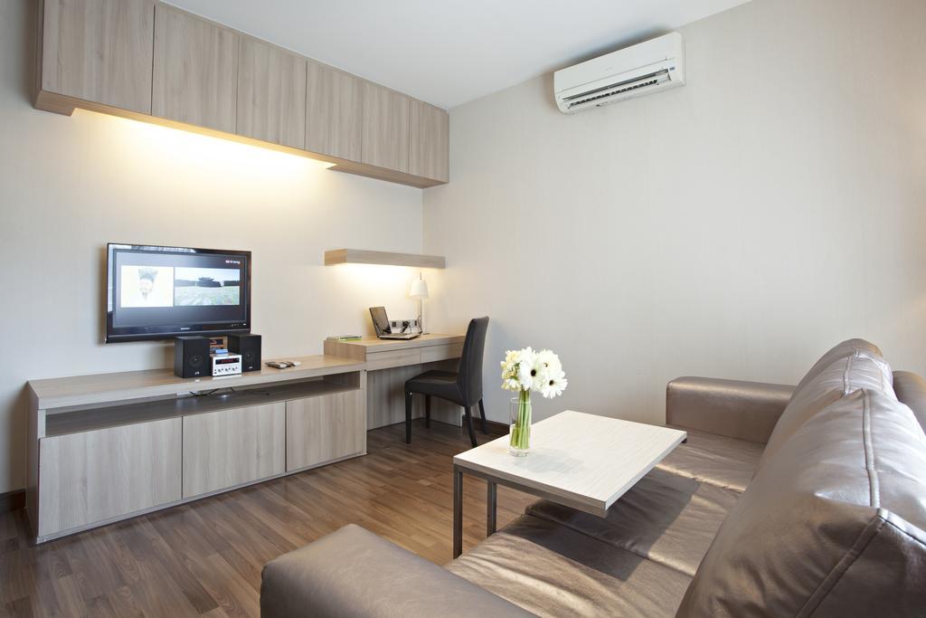 V Residence Bangkok Dış mekan fotoğraf