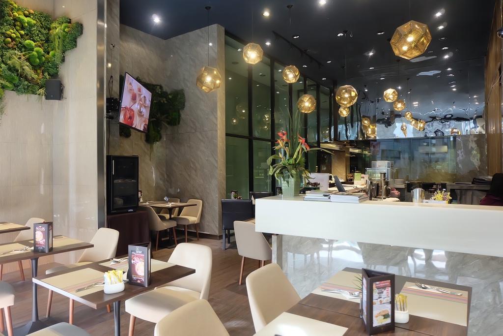 V Residence Bangkok Dış mekan fotoğraf