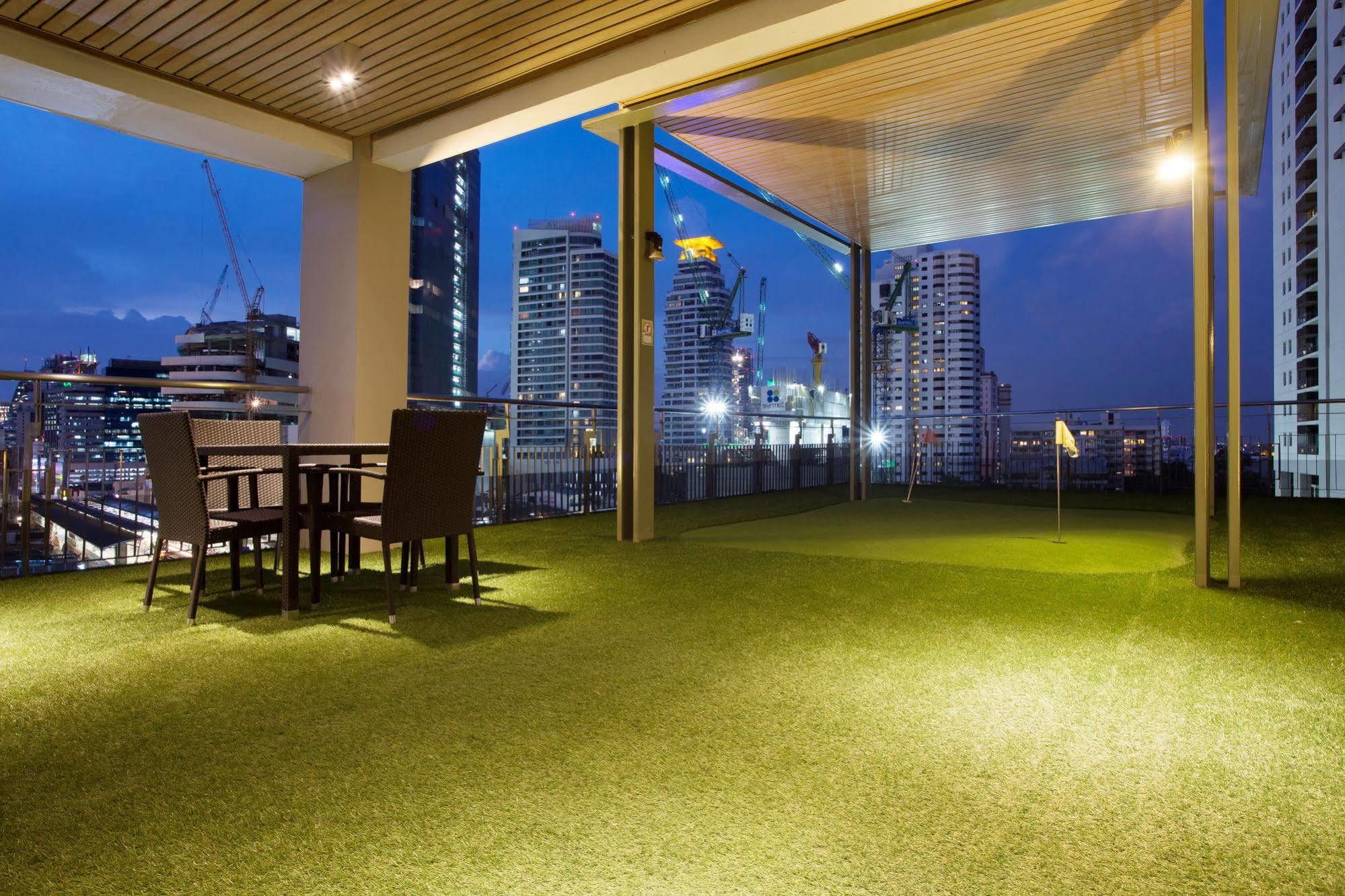 V Residence Bangkok Dış mekan fotoğraf