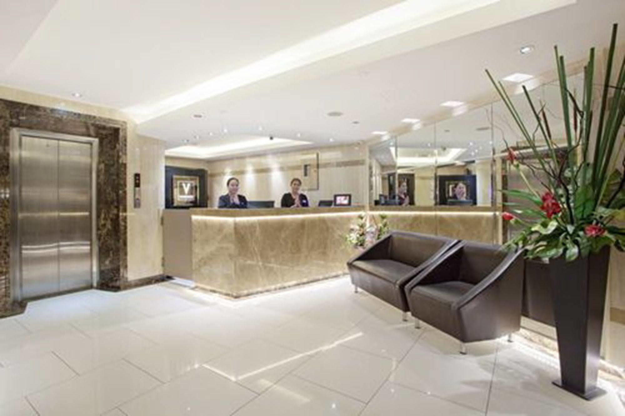 V Residence Bangkok Dış mekan fotoğraf