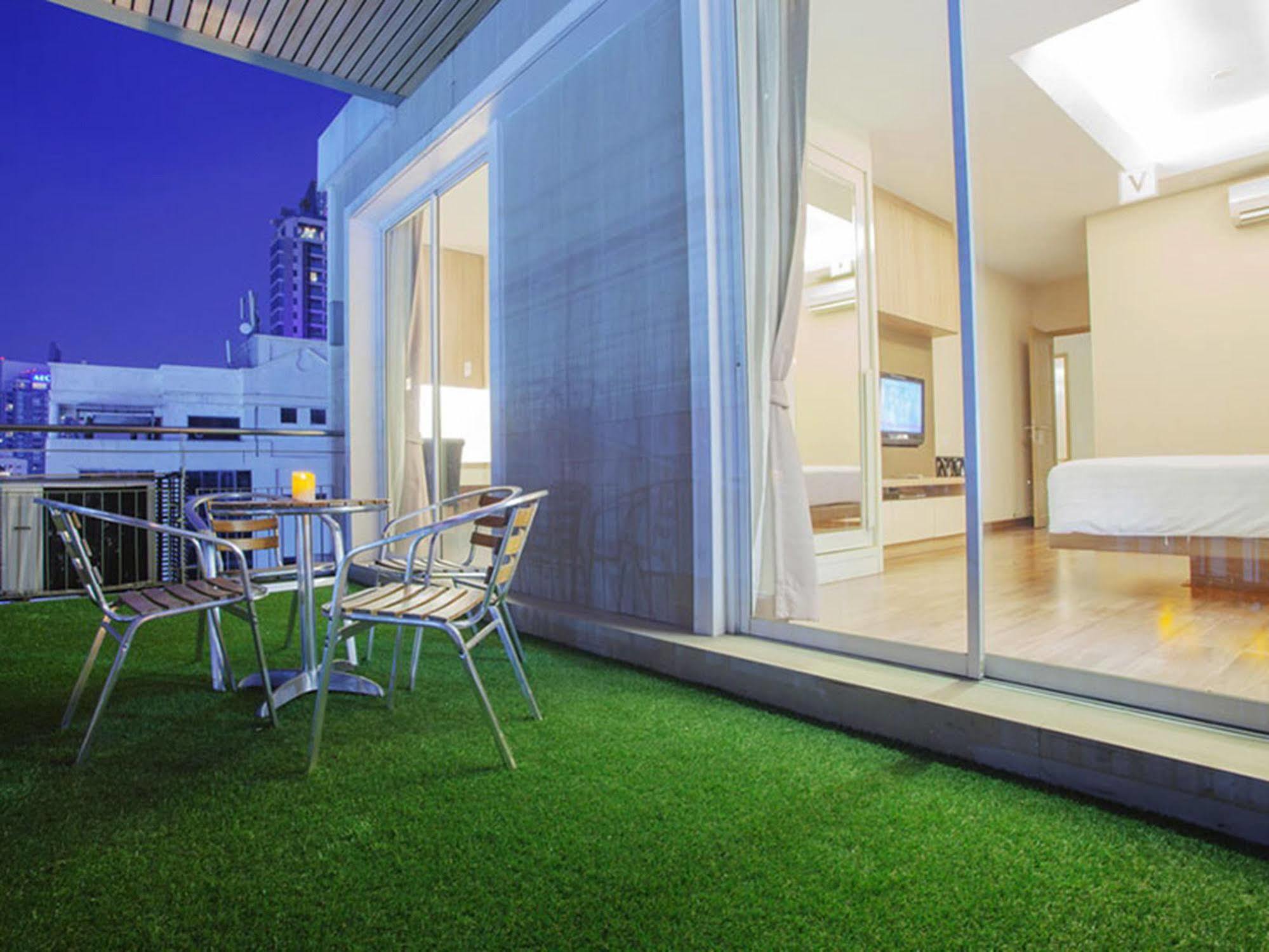 V Residence Bangkok Dış mekan fotoğraf
