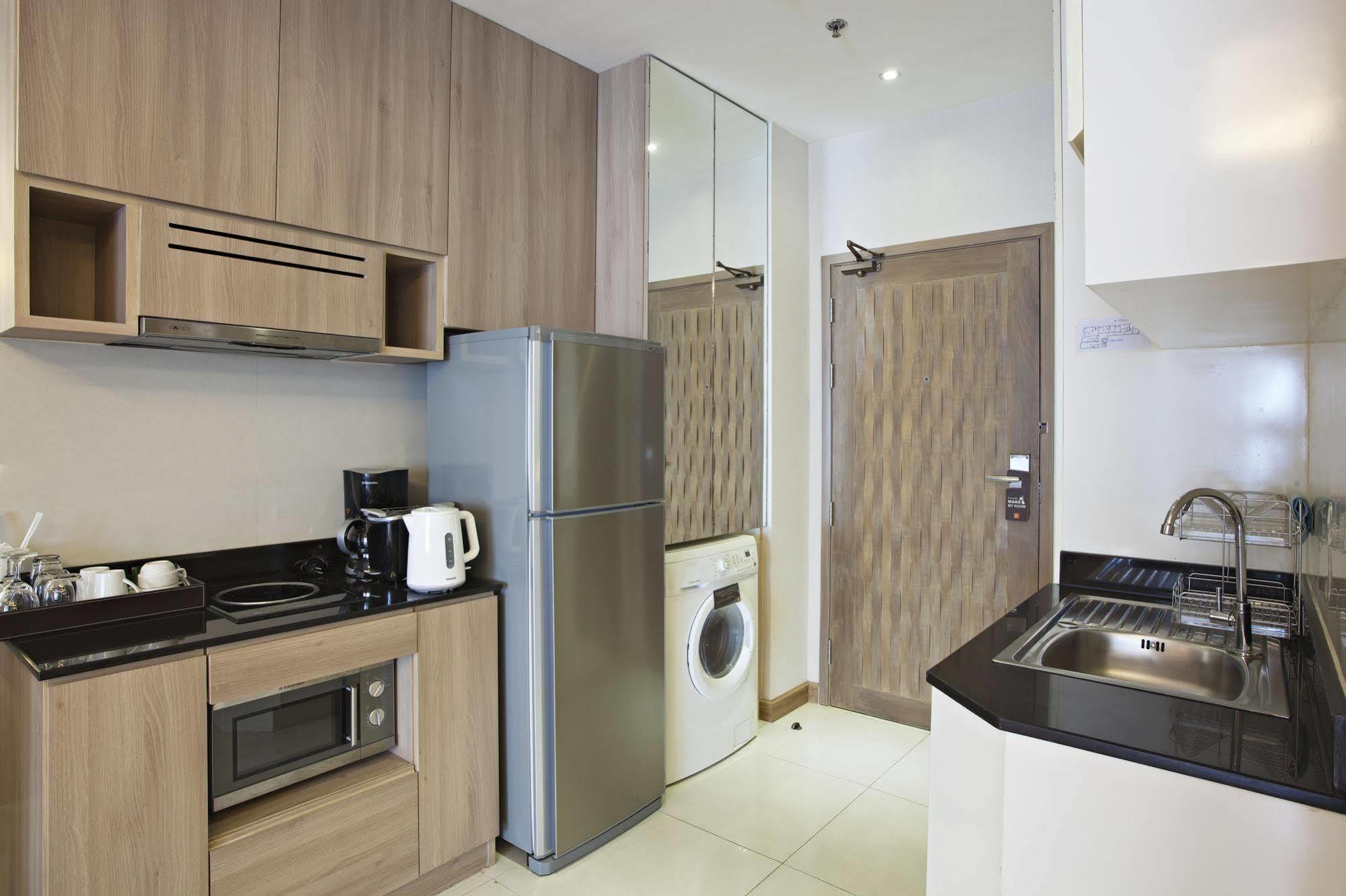 V Residence Bangkok Dış mekan fotoğraf