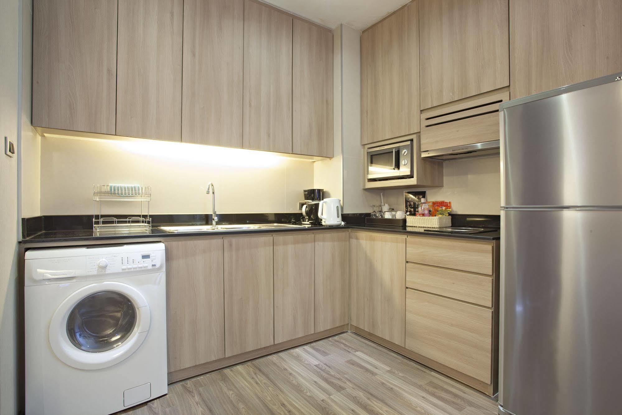 V Residence Bangkok Dış mekan fotoğraf