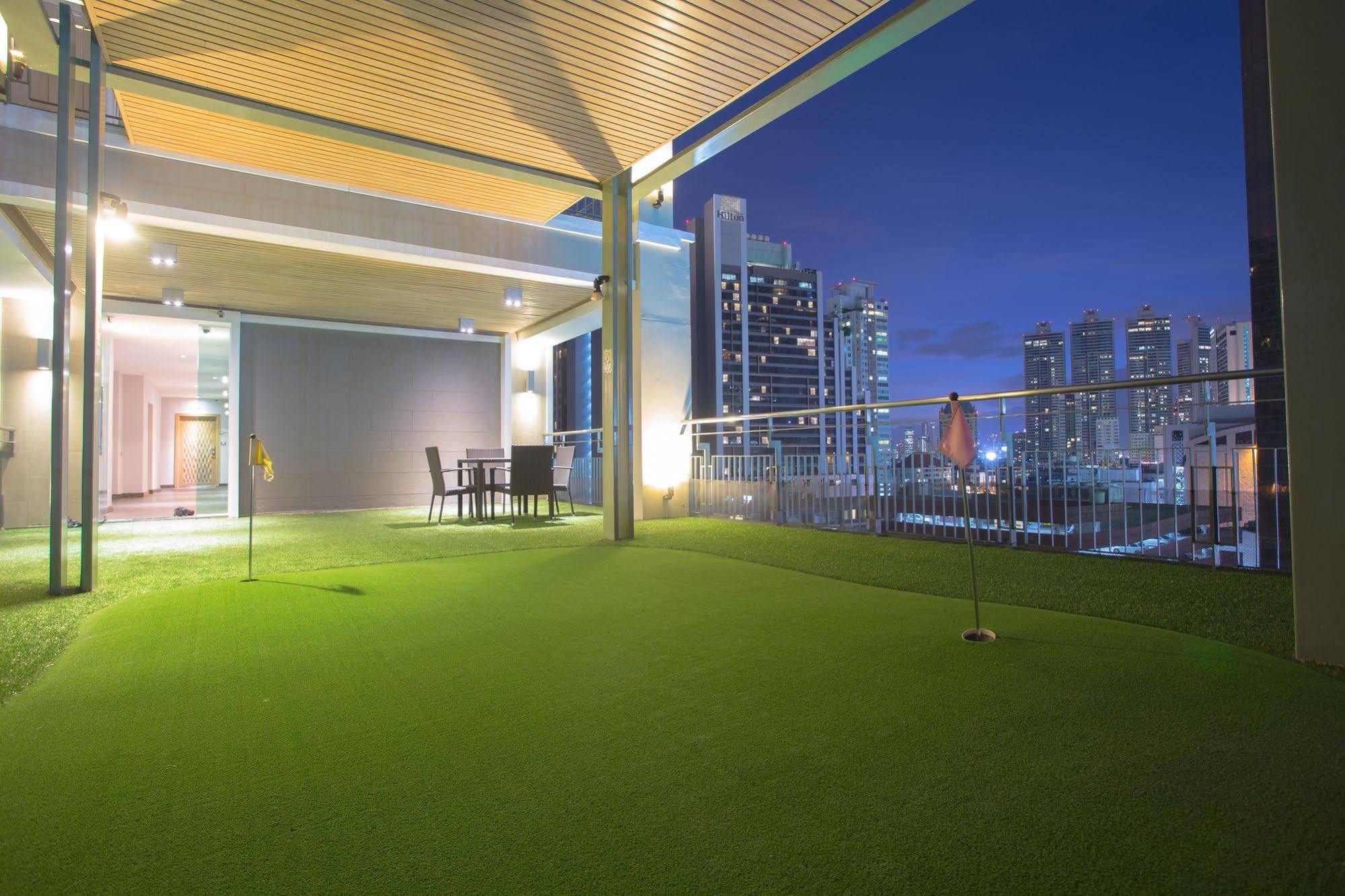 V Residence Bangkok Dış mekan fotoğraf