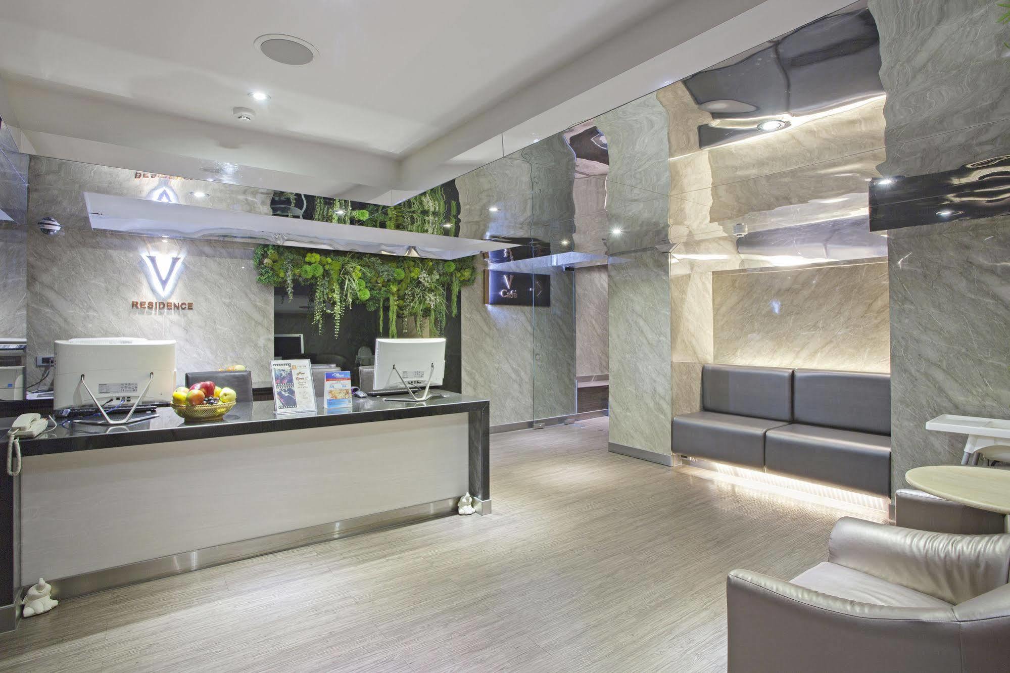 V Residence Bangkok Dış mekan fotoğraf