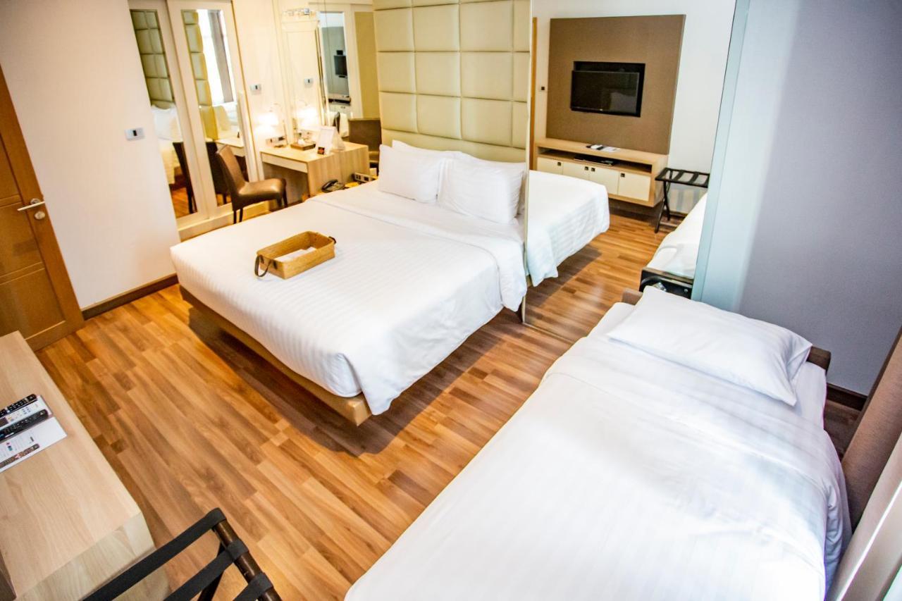 V Residence Bangkok Dış mekan fotoğraf